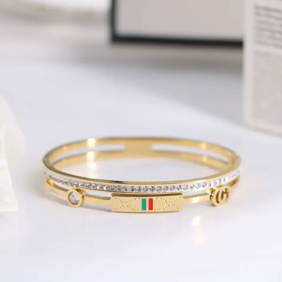 Scentorya Gold Plated Studded With Zircoina Diamond With Gold Bracelate