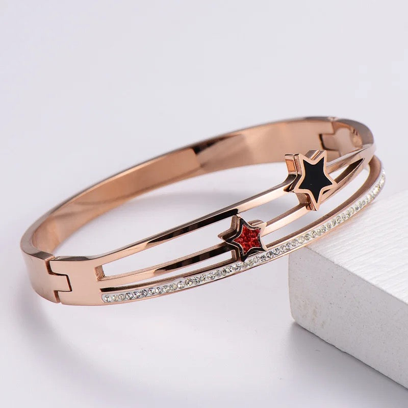 Scentorya Rose Gold Plated Studded With Zircoina Diamond With Rose Gold Bracelate