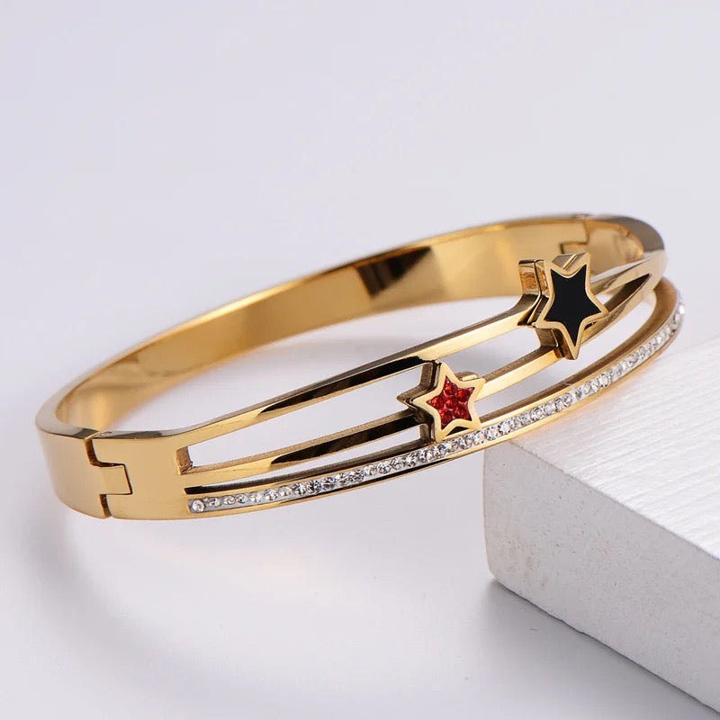 Scentorya Gold Plated Studded With Zircoina Diamond With Gold Bracelate