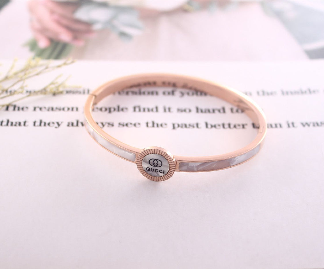 Scentorya Rose Gold Plated Studded With Zircoina Diamond With Rose Gold Bracelate