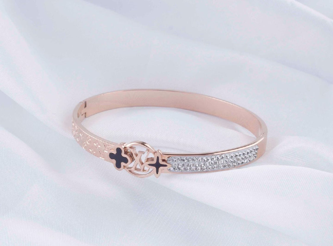 Scentorya Rose Gold Plated Studded With Zircoina Diamond With Rose Gold Bracelate