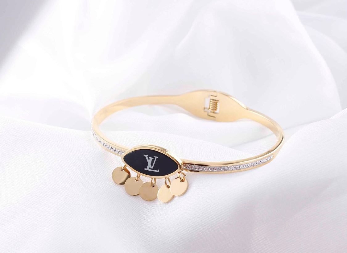 Scentorya Gold Plated Studded With Zircoina Diamond With Gold Bracelate