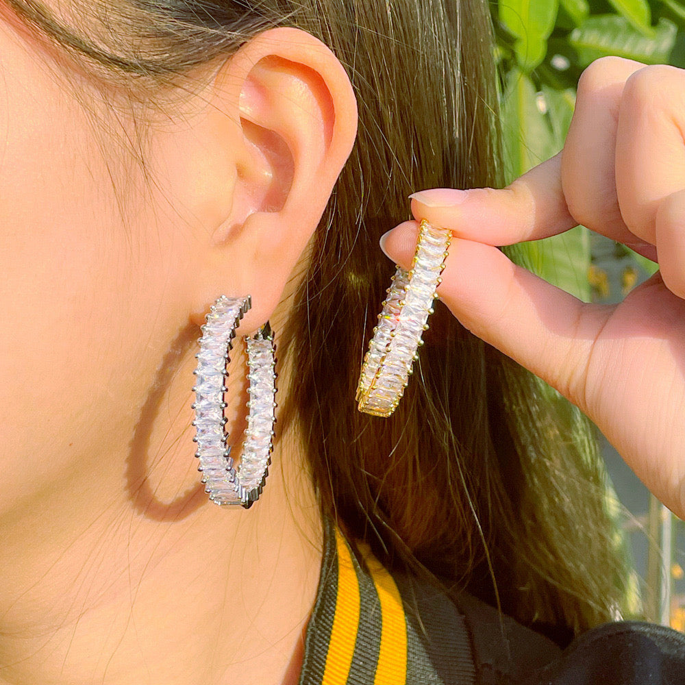 Scentorya Silver Plated Studded With Zirconia Diamond Earrings