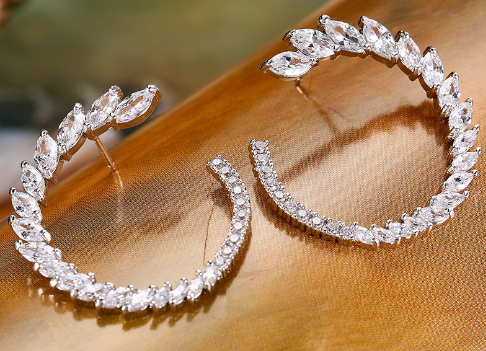 Scentorya Silver Plated Studded With Zirconia Diamond Earring
