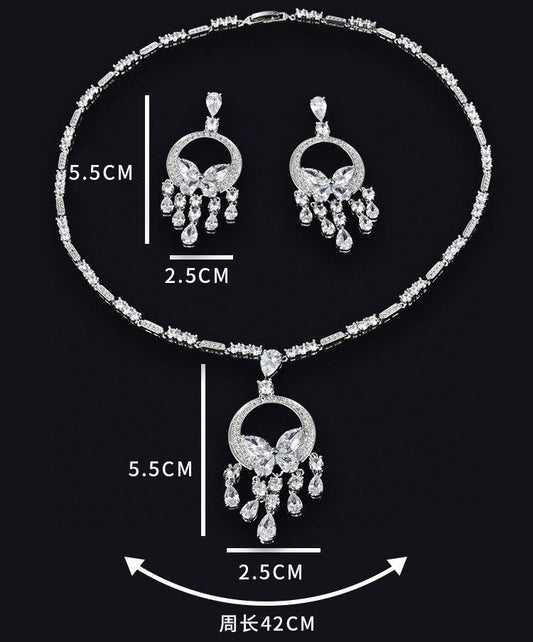 Scentorya Silver Plated Studded With Zirconia Diamond Necklace