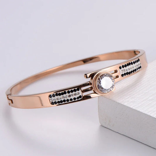 Scentorya Rose Gold Plated Studded With Zircoina Diamond With Rose Gold Bracelate