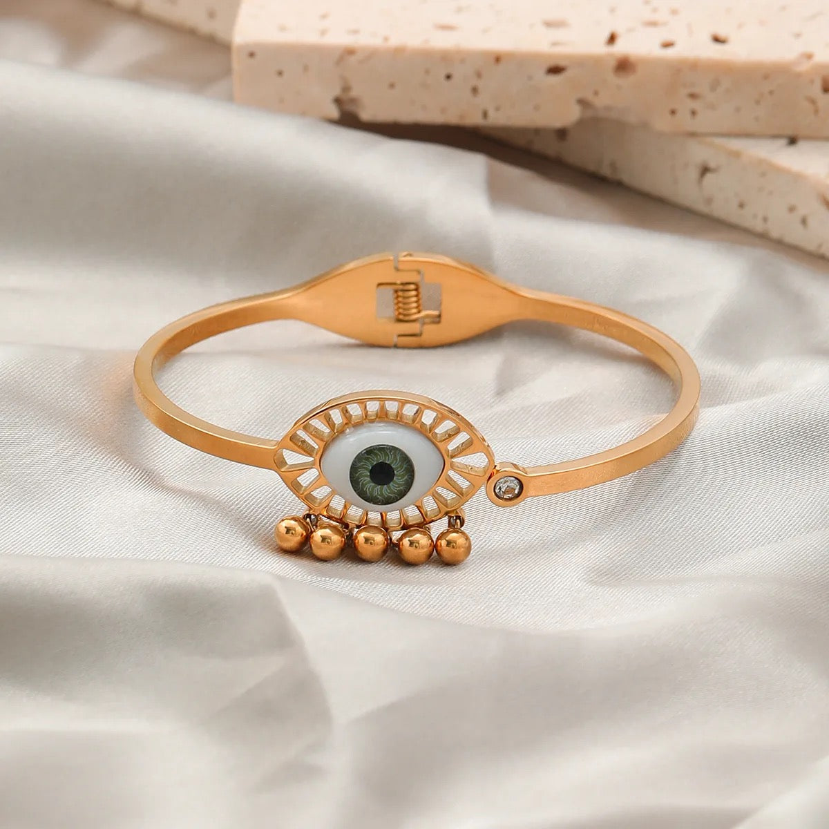Scentorya Gold Plated Studded With Gold Bracelate
