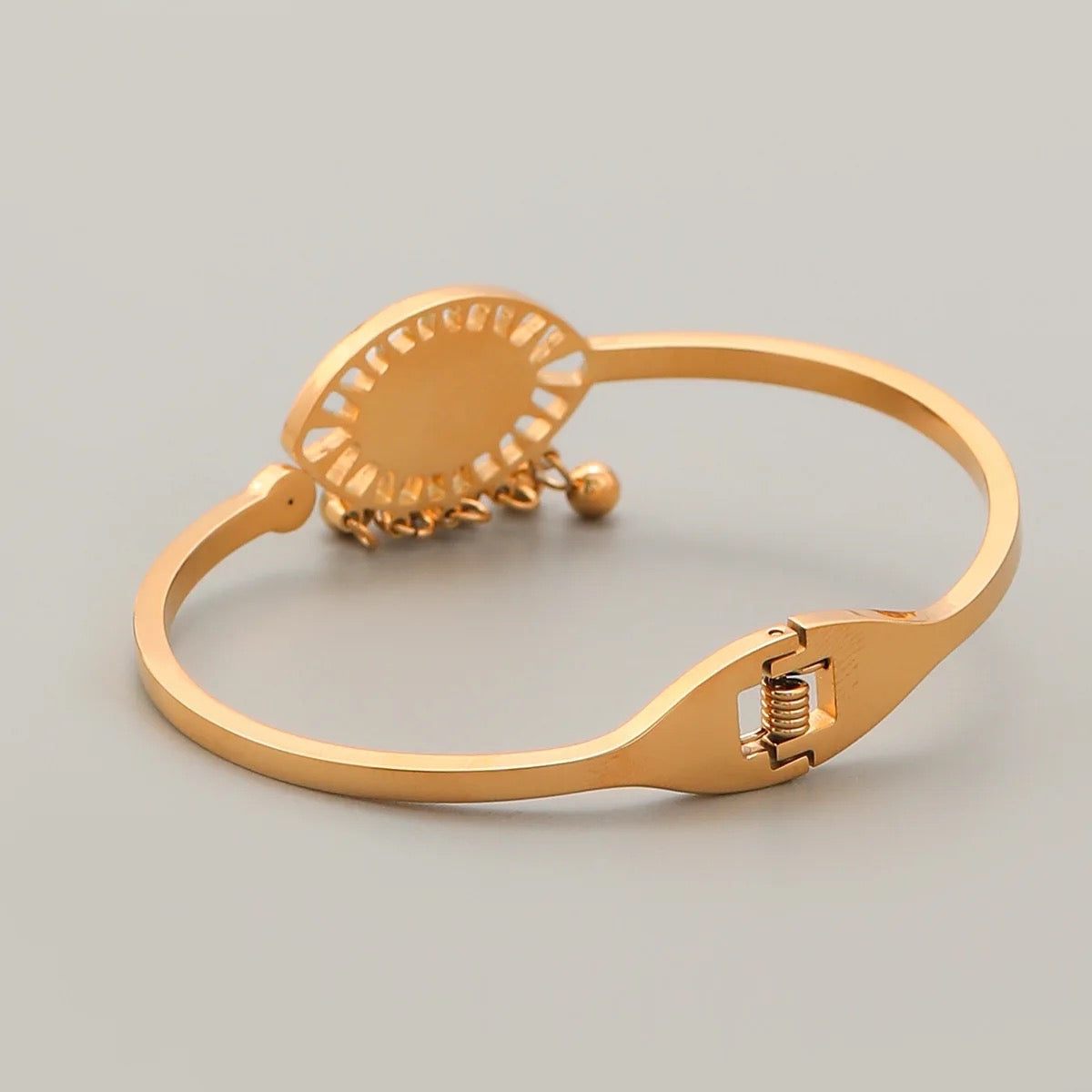 Scentorya Gold Plated Studded With Gold Bracelate