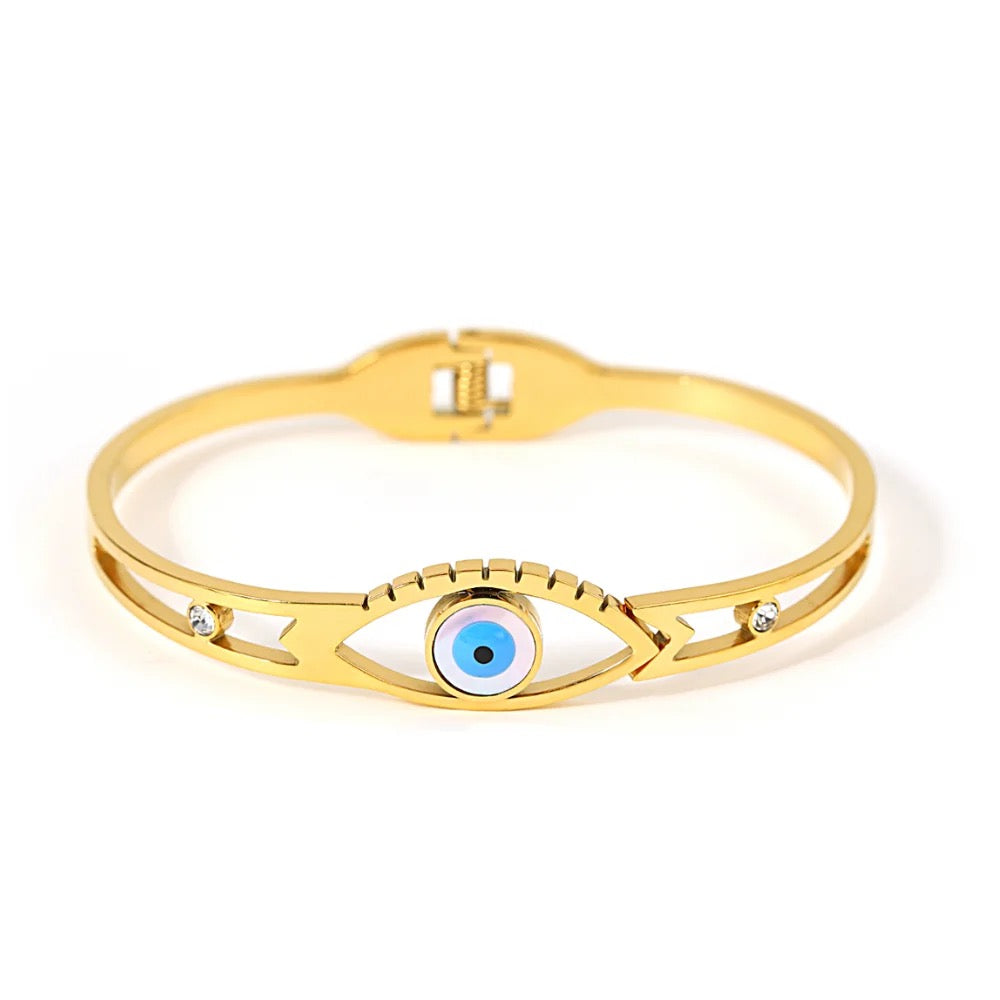 Scentorya  Gold Plated Studded With Zircoina Diamond With Gold Bracelate