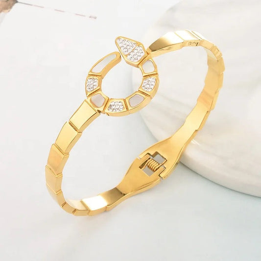 Scentorya Gold Plated Studded With Zircoina Diamond With Gold Bracelate