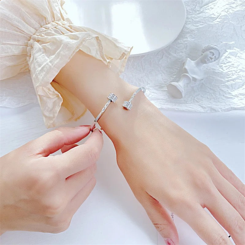 Scentorya Silver Plated Studded With Zircoina Diamond With Silver Bracelate