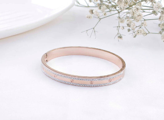 Scentorya Rose Gold Plated Studded With Zircoina Diamond With Rose Gold Bracelate