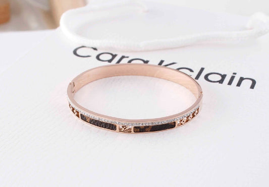 Scentorya Rose Gold Plated Studded With Zircoina Diamond With Rose Gold Bracelate