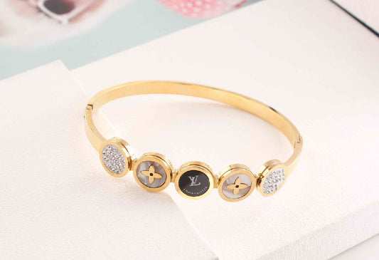 Scentorya  Gold Plated Studded With Zircoina Diamond With Gold Bracelate