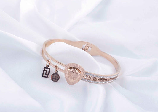 Scentorya Rose Gold Plated Studded With Zircoina Diamond With Rose Gold Bracelate