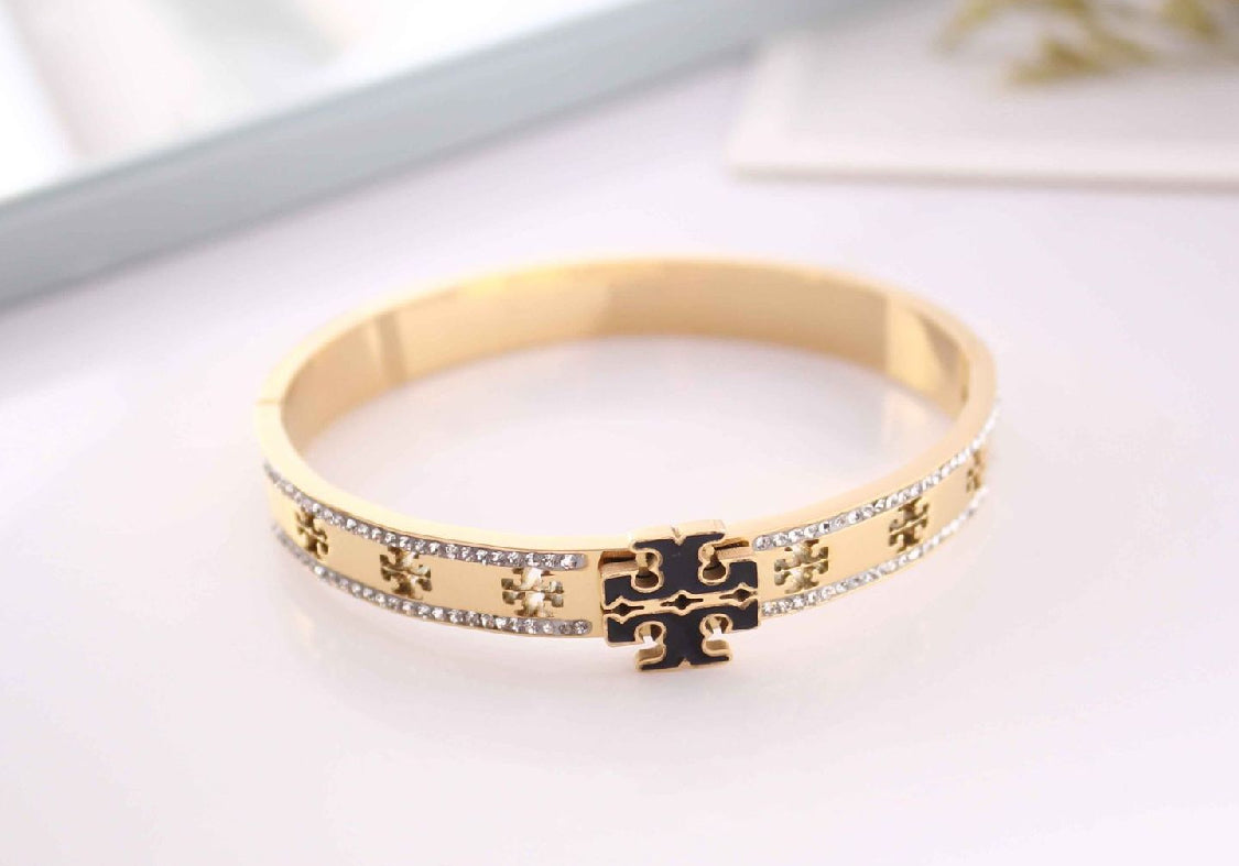 Scentorya  Gold Plated Studded With Zircoina Diamond With Gold Bracelate