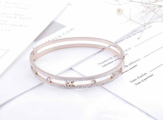 Scentorya Rose Gold Plated Studded With Zircoina Diamond With Rose Gold Bracelate