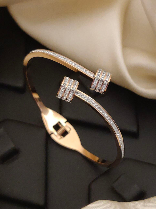 Scentorya Rose Gold Plated Studded With Zircoina Diamond With Rose Gold Bracelate