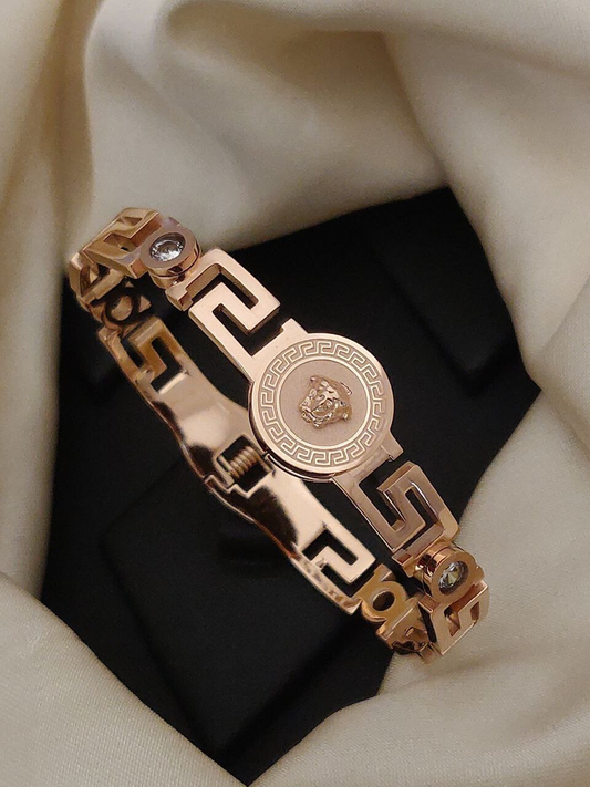 Scentorya Rose Gold Plated Studded With Zircoina Diamond With Rose Gold Bracelate
