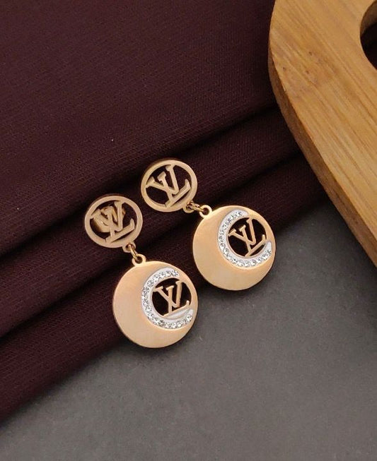 Scentorya Gold Plated Studded With Zirconia Diamond Earrings